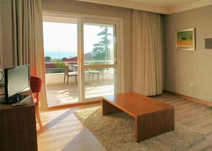 Island Hotel